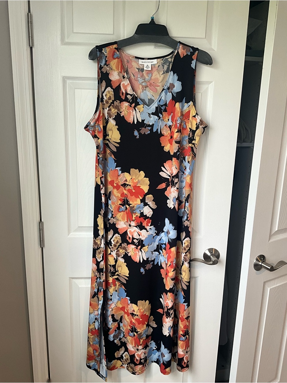 Skye's the Limit Black Floral V-Neck Maxi Dress